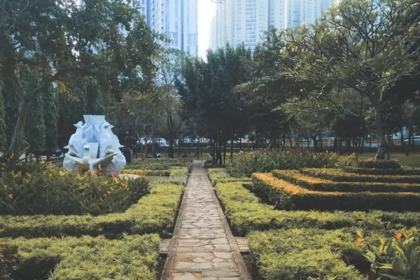 Destinasi Wisata Jakarta Barat dengan Pemandangan Luar Biasa Taman Cattleya