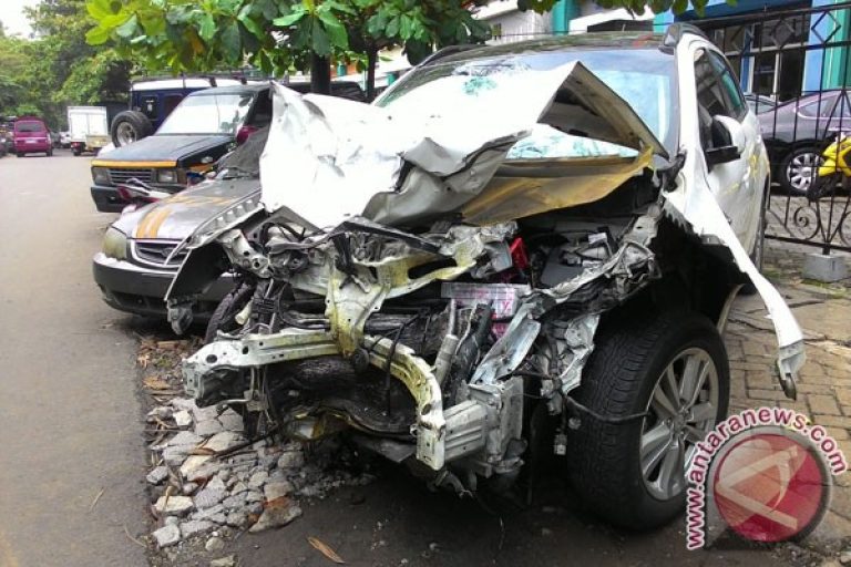 Kumpulan Fakta Hasil Olah TKP Kecelakaan Outlander Polisi Andalkan TAA di Jakarta Barat