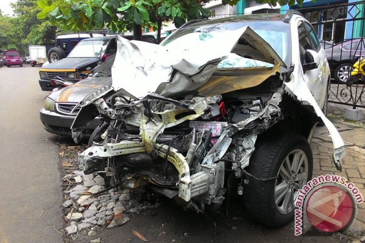 Kumpulan Fakta Hasil Olah TKP Kecelakaan Outlander Polisi Andalkan TAA di Jakarta Barat